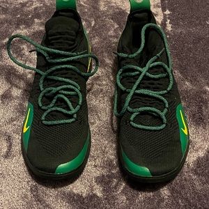 KD 11 Oregon Ducks team issued, Rare!